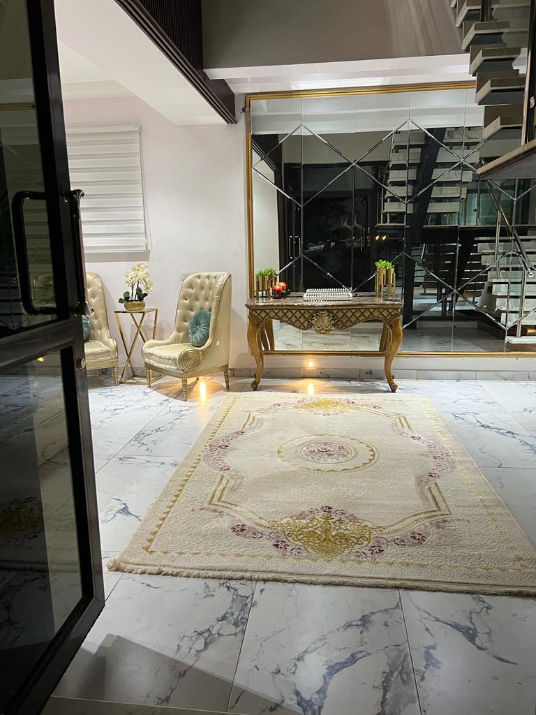 Luxury residential foyer interior design by 3A Design Solutions